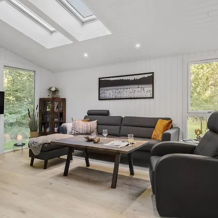 Gorgeous In With Kitchen